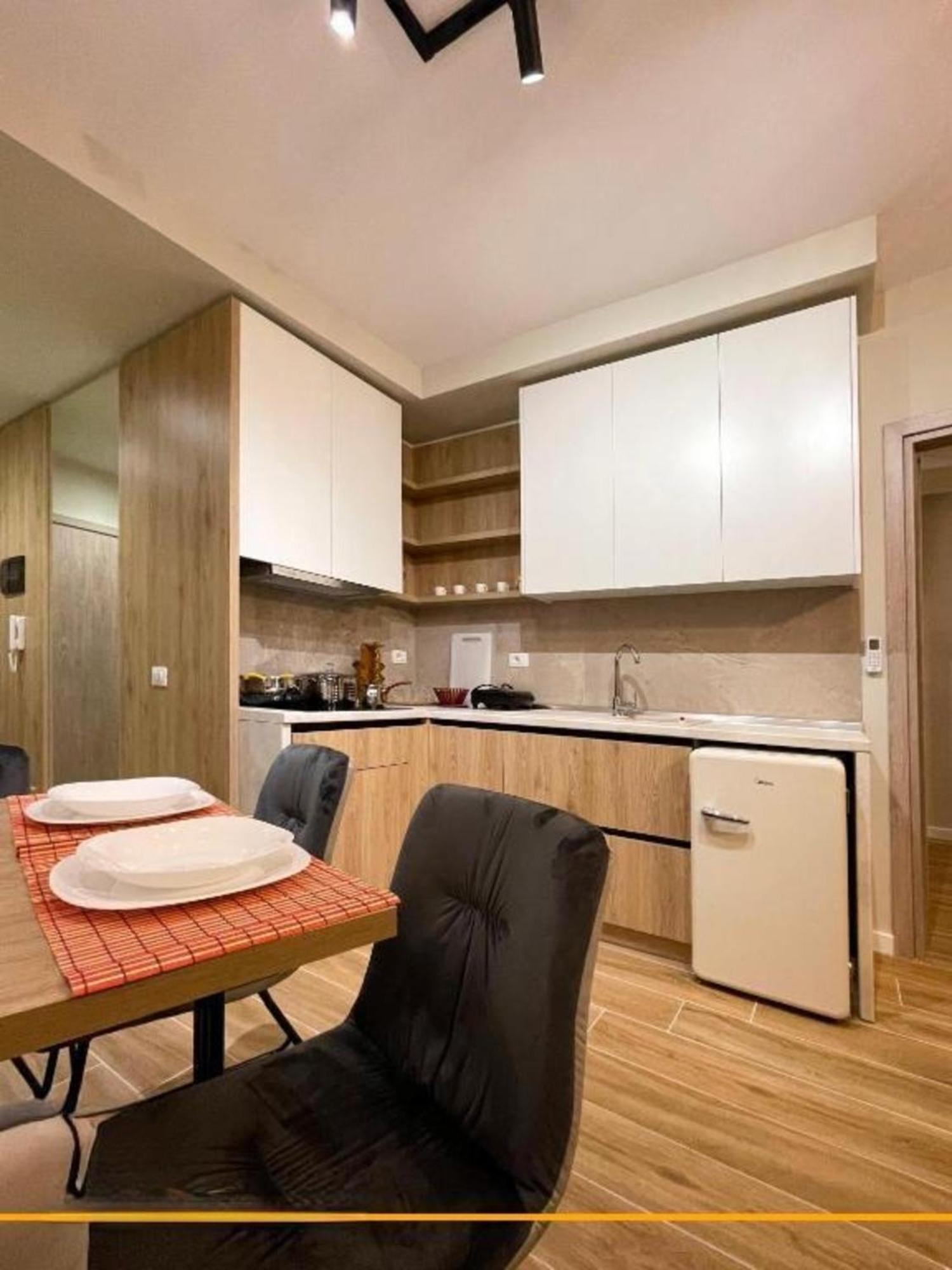 Flori Apartments ซารานเดอ ภายนอก รูปภาพ